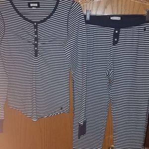 Aerie Two Piece PJs Sz Large